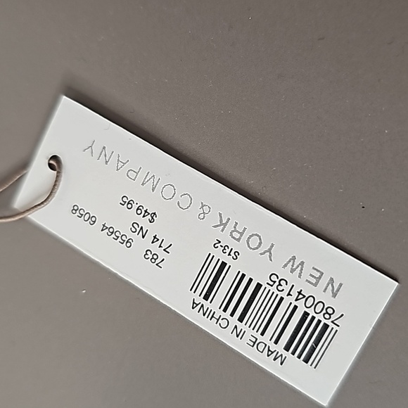 Eva Mendes - Picture 2 of 5